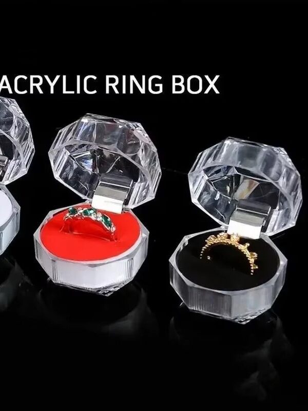 WhatsApp Image 2025-09-11 at 5.19.45 PM paquete 20 und caja acrilico de anillos rojo negro