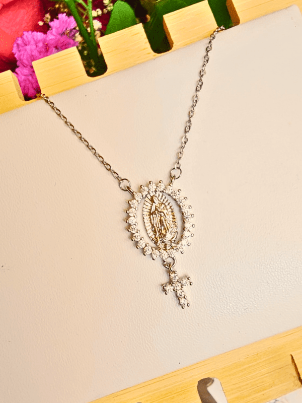2025/02/20250219_141139_0000.png collar virgen cruz plateado