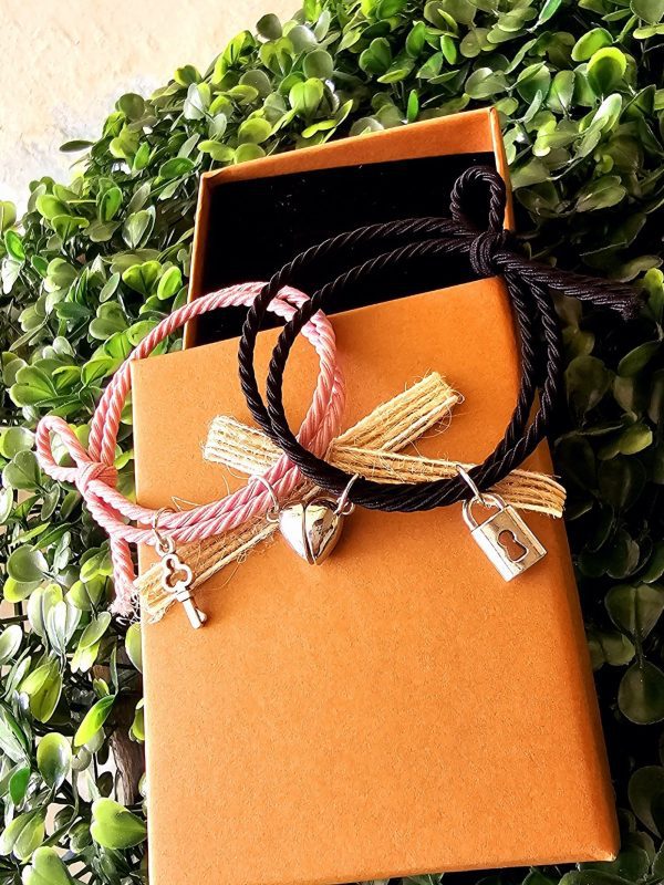 2025/02/IMG-20250204-WA0130-scaled.jpg pack 3 juegos de pulsera pareja corazon imantado