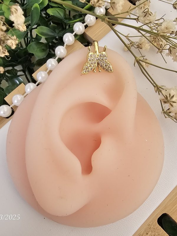 2025/03/1001013940-scaled.jpg earcuff mariposa dorado