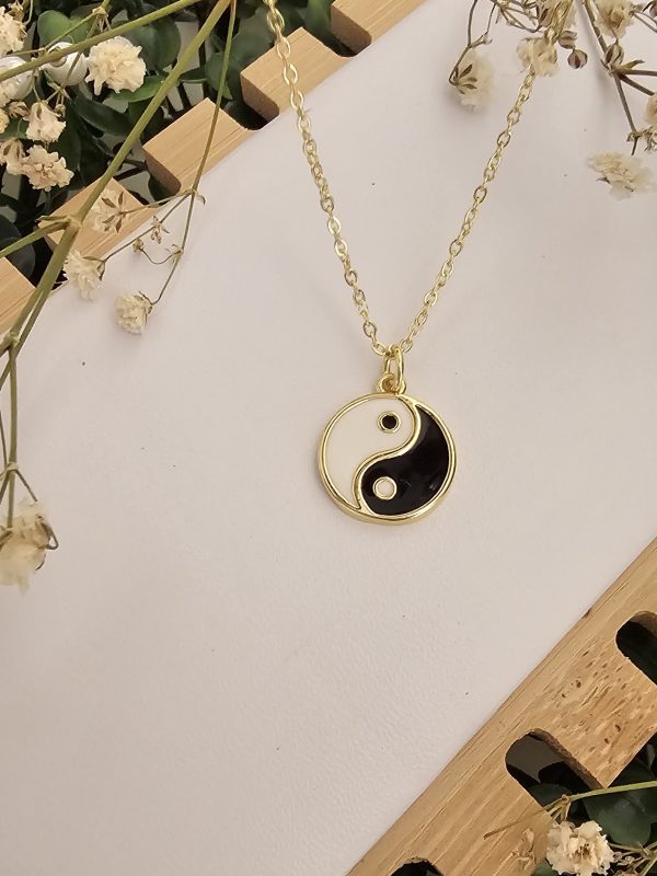 2025/03/1001013985-scaled.jpg collar yin yang dorado