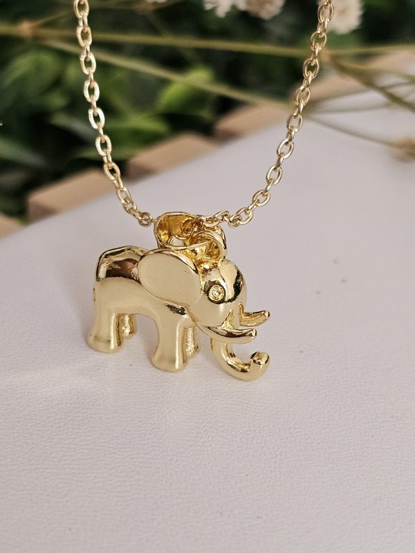 2025/03/1001013993-scaled.jpg collar elefante acero dorado