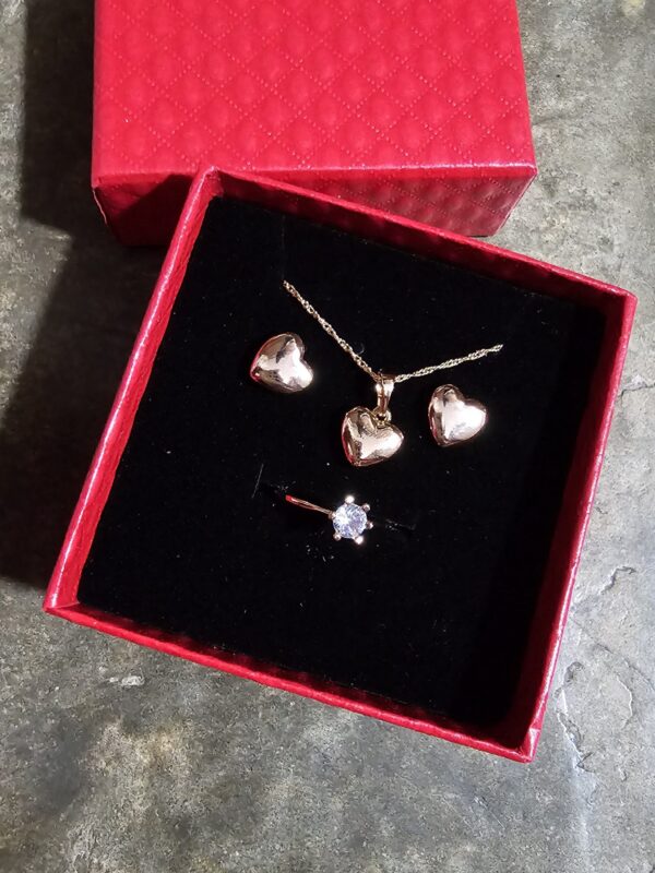 caja cuadrada para set aretes collar anillos, 7*7*4cm paquete contiene 24 und