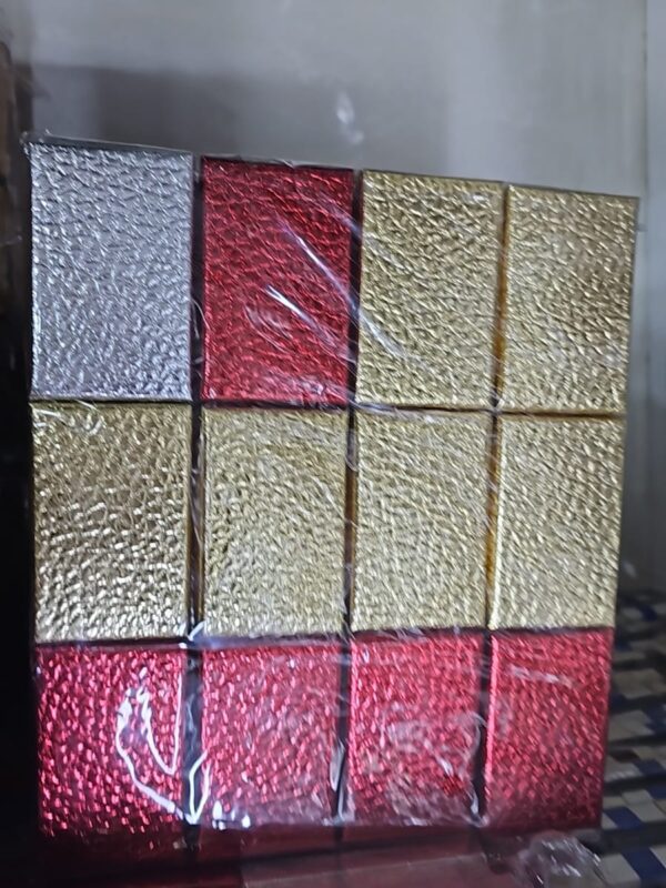 WhatsApp Image 2025-05-19 at 7.03.10 PM caja rectangular para set aretes collar anillos, 8*5*2.5cm paquete surtido contiene 24und