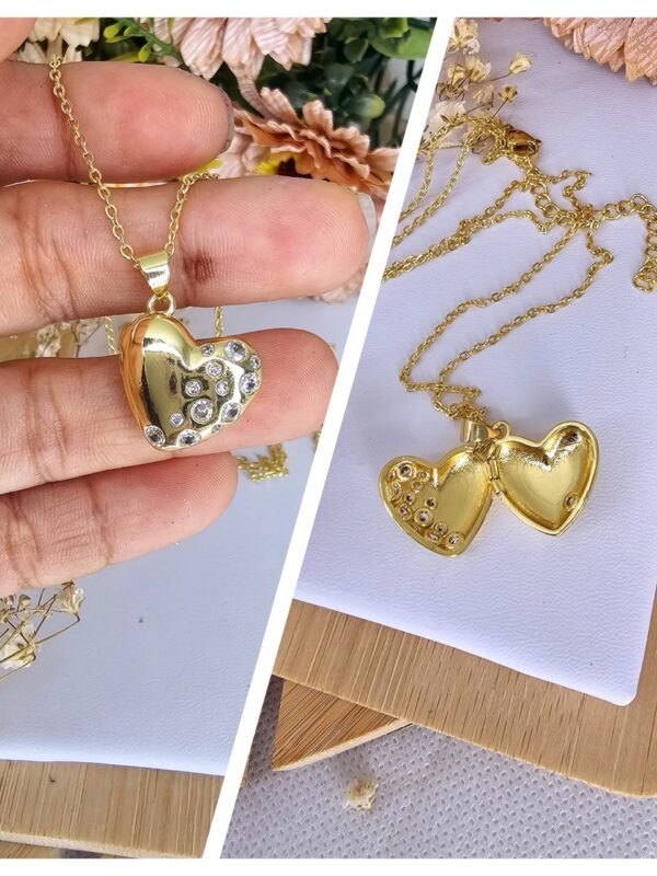 2025/06/1001325483-scaled.jpg collar relicario corazon dorado