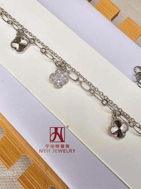 2025/06/1001341166.png pulsera tipo van cleef NYH delicate acero plateado