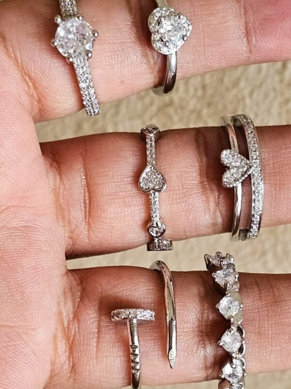 anillo clavo, corazon regulable acero plateado