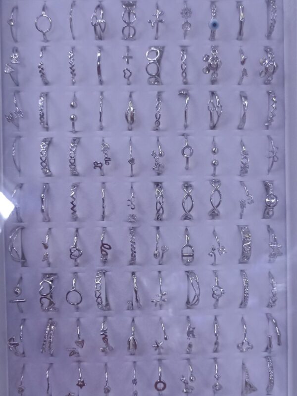 caja anillos de 100 und acero plateado