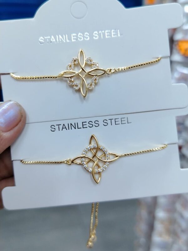 pulsera nudo de bruja regulable acero dorado