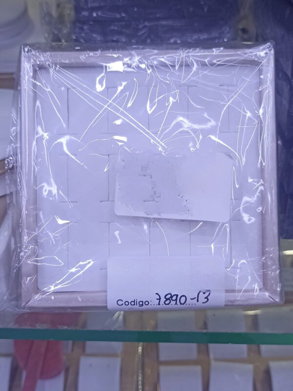 2025/07/IMG-20250718-WA0019-scaled.jpg exhibidor 7890-13 tipo cuerina anillos