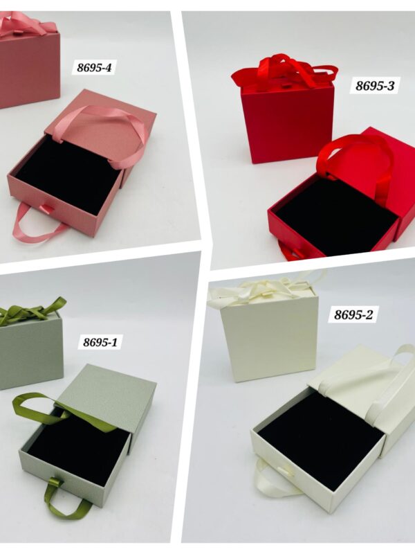 docena cajas para collares, arete , anillos etc . paquete de 1 solo color