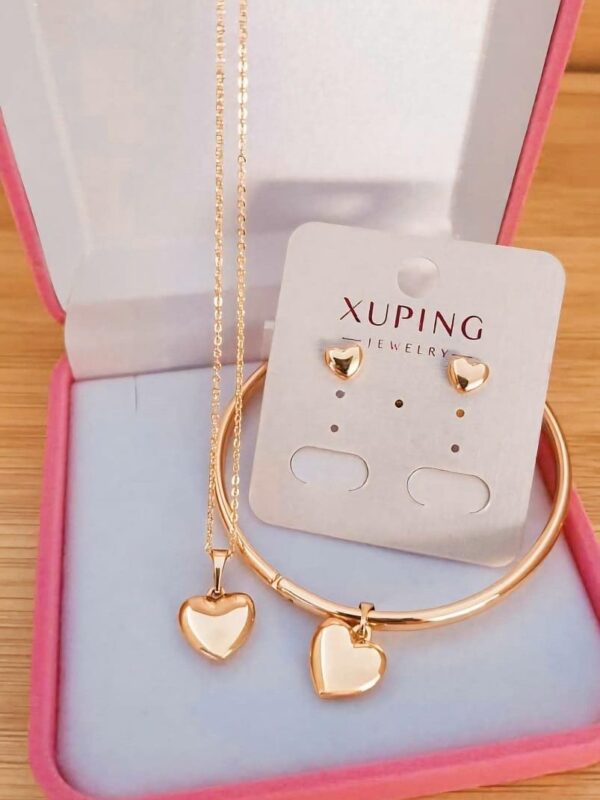 2025/09/IMG-20250408-WA0124.jpg juego set corazon (collar+puñera dije+aretes) xuping jewerly rose