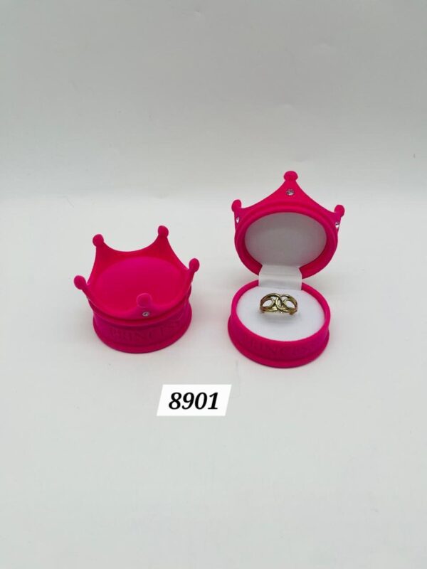 2025/09/IMG-20250912-WA0248.jpg docena Cofre corona 👑 rosado para aretes o anillos