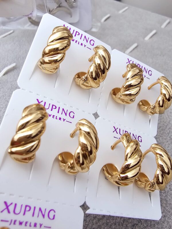 arete estorchado rose xuping jewerly