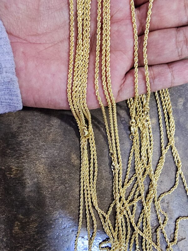 2025/10/1001730105-scaled.jpg cadena cuerda entorchado 48cm rodio dorado