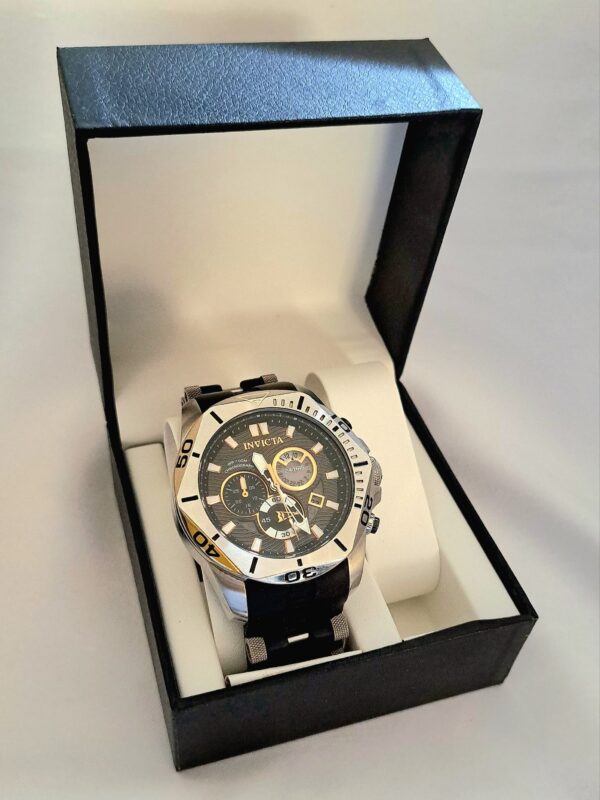 2025/10/1001734873-scaled.jpg caja para reloj o pulseras