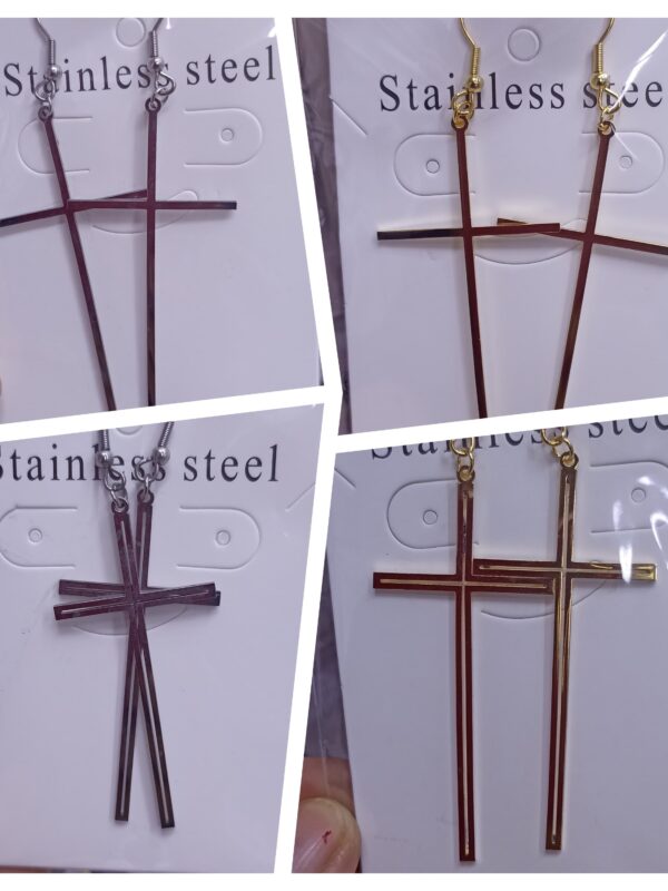 arete cruz colgante acero dorado y plateado