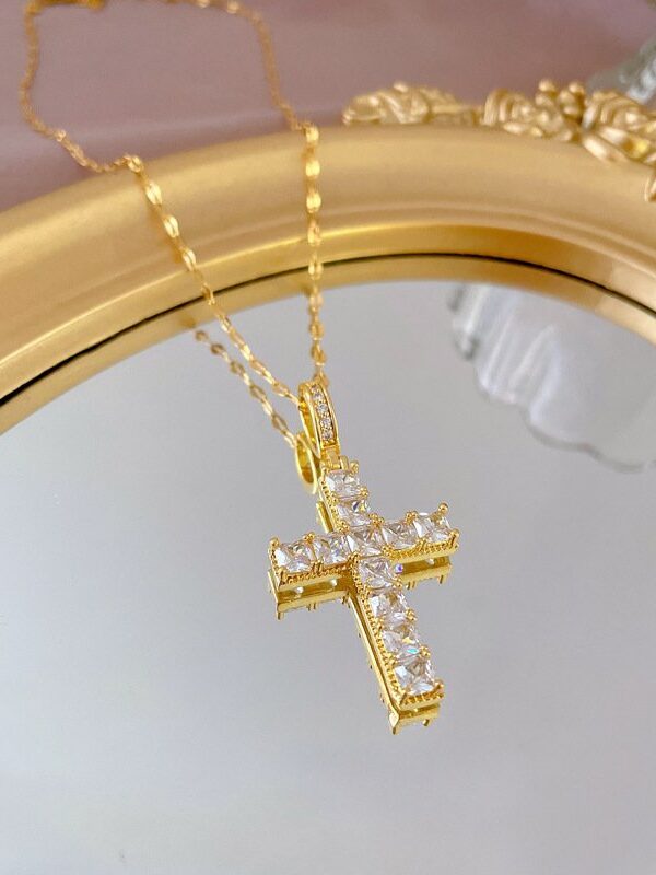 collar cruz acero dorado