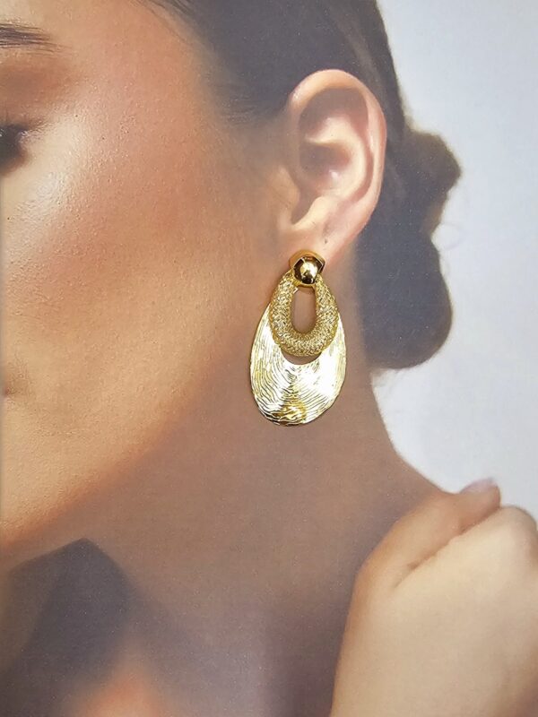 arete chunky mala con micro circones  acero dorado
