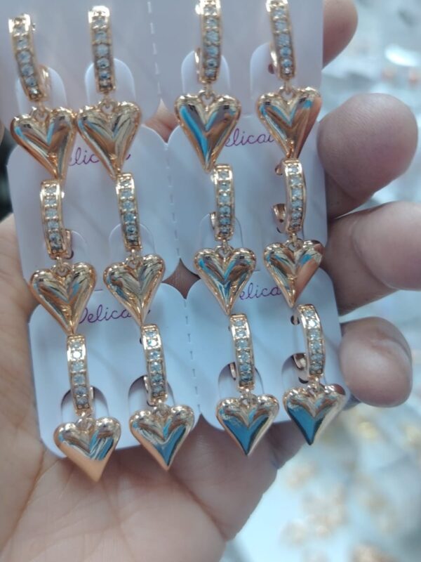 2025/10/IMG-20251025-WA0005.jpg arete corazon delicate NYH rose