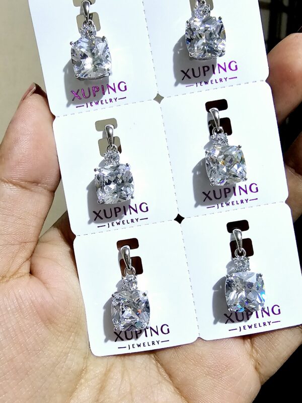 Dije circon cuadrado xuping jewerly plateado