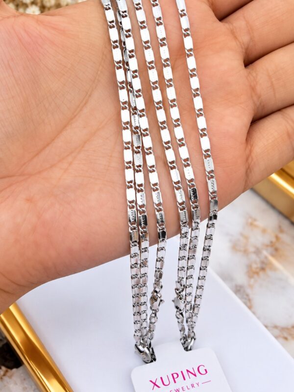 c06789fa-286e-4c1c-9fd5-de31d48d7736 cadena plana 50cm xuping jewerly plateado