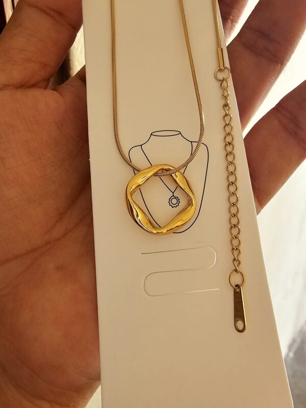 collar entorchado acero dorado