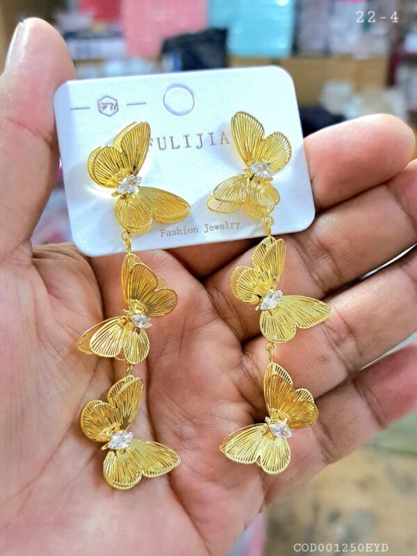 arete mariposa chunky acero dorado