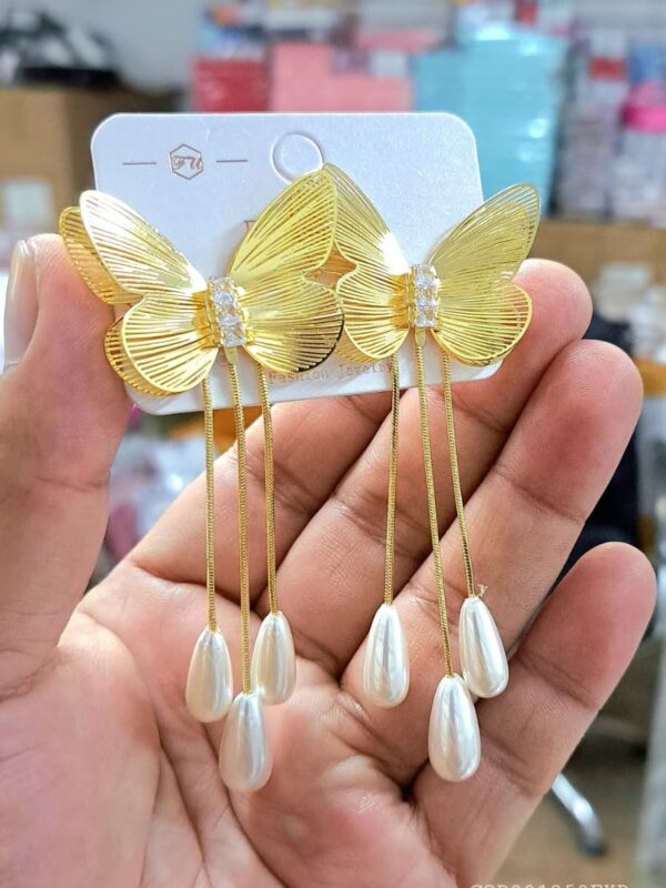 arete mariposa chunky acero dorado