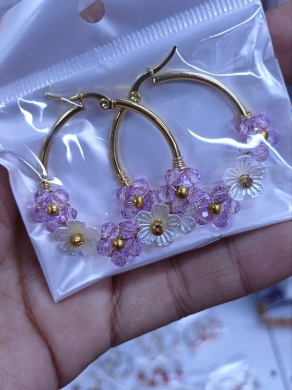 arete flores tejidos de forma manual (10 colores) acero dorado