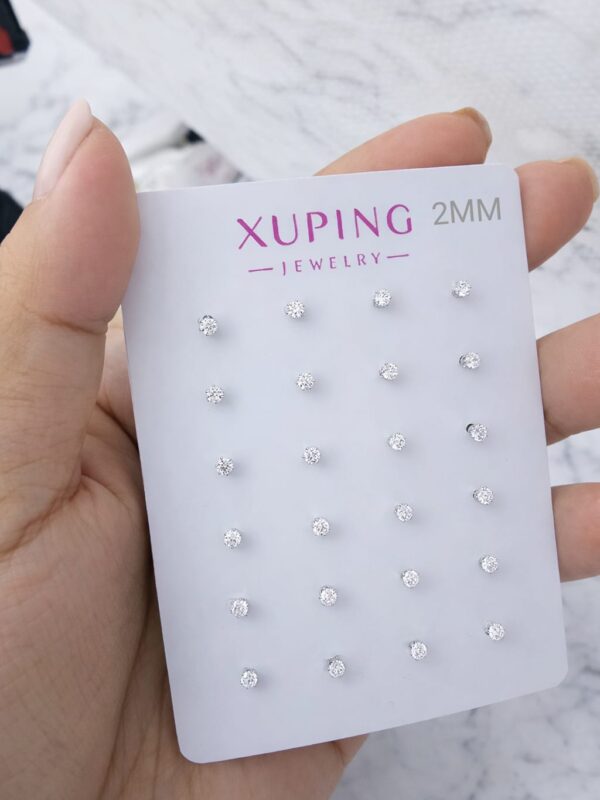71fb7c05-194c-47d4-8b40-f0ef44a6b847 arete 2mm punto de luz xuping jewerly plateado