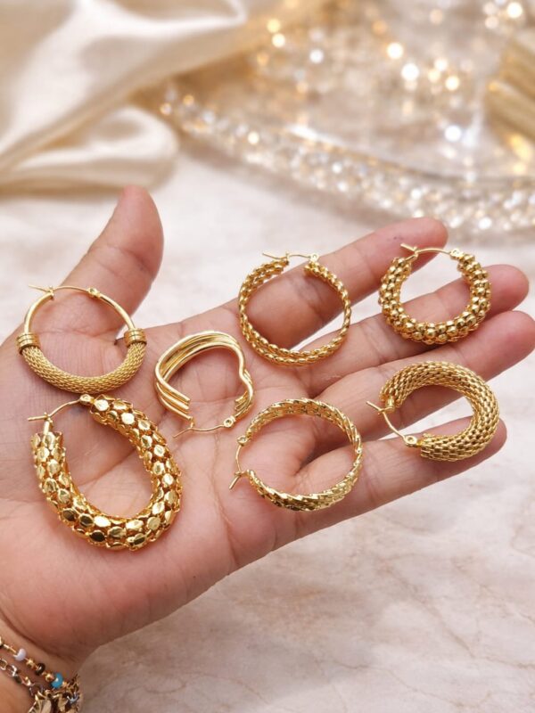 arete chunky acero dorado