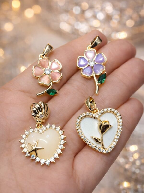 dijes flores corazon acero dorado