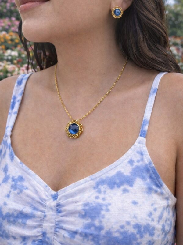 2c0679eb-3f89-42cc-b073-b5a99f484b9f set acero dorado , juego