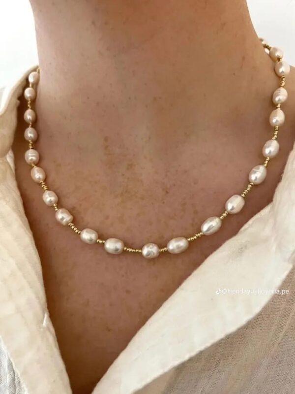 71320455-2fe1-474a-ac62-d1e1e1cec885 collar perla de rio naturales acero dorado y plateado