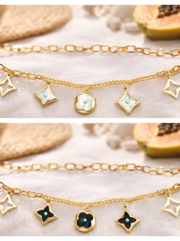 WhatsApp Image 2026-03-02 at 7.38.51 PM Pulsera doble van cleef acero Dorado