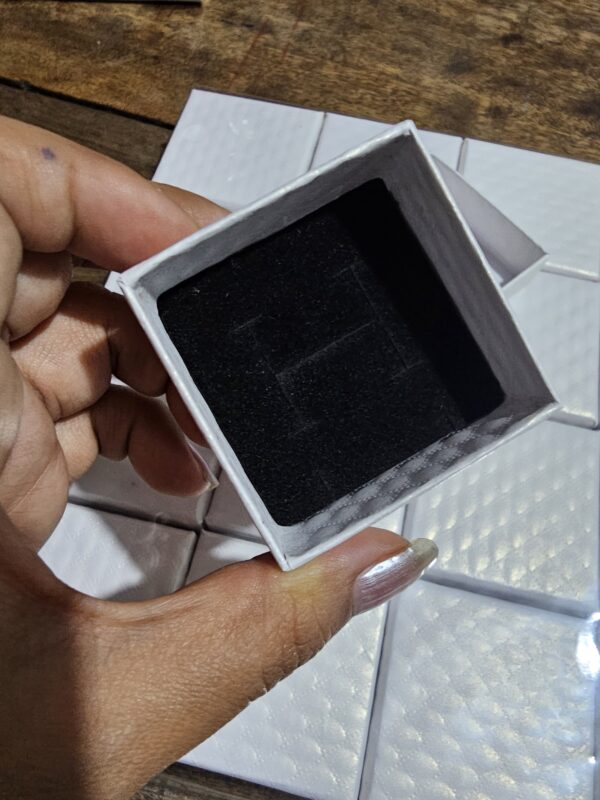 cajas para aretes, anillos, 4.5x4.5cm , 12 und
