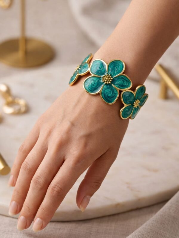 2026/04/IMG-20260401-WA0196.jpg Puñera esmaltada coral acero inoxidable , Colores disponibles: coral y verde agua, pulsera