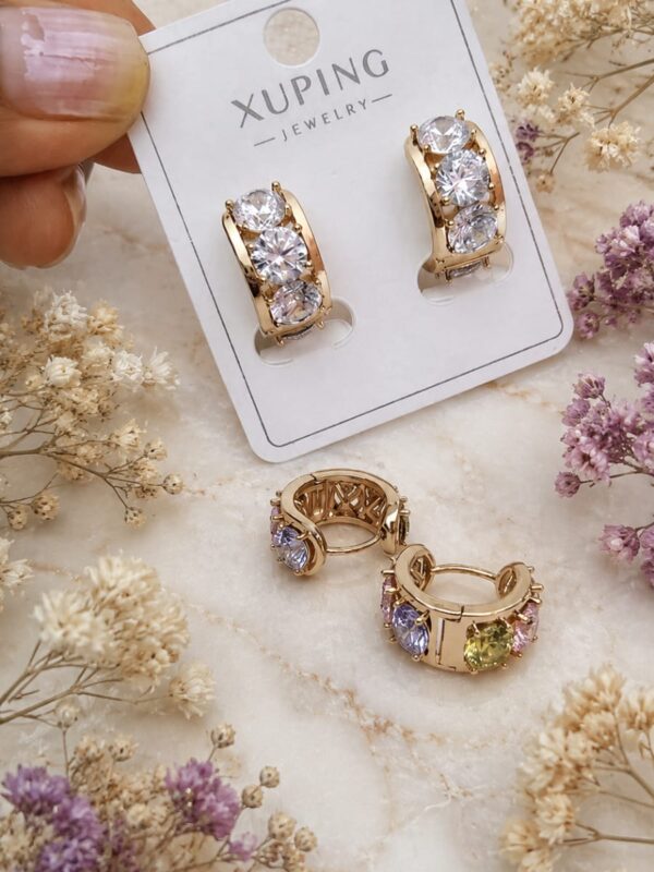 arete chunky puntos de luz blanco, colores xuping jewerly rose