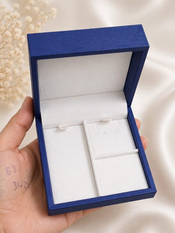 Caja trio ( collar,aretes,anillo)